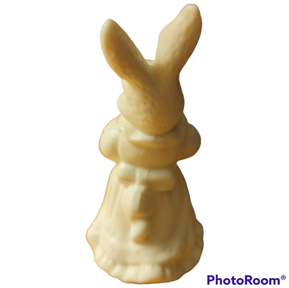 Set of 4 3" tall porcelain Easter bunnies - Picture 4 of 16